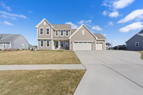 628 Westlawn, Mukwonago, WI 53149