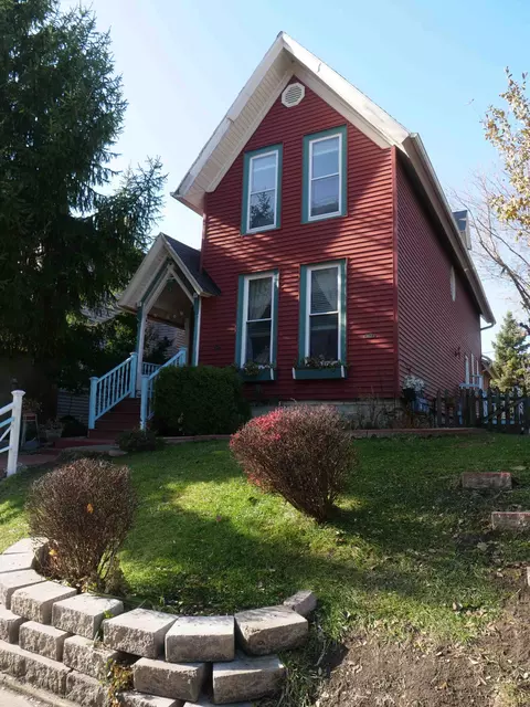 1617 N Van Buren #1617A, Milwaukee, WI 53202