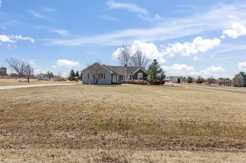 w4653 Ridgeview Road, Lafayette, WI 53121
