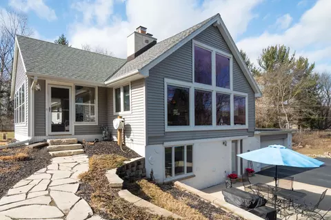 410 Caernarvon, Wales, WI 53183