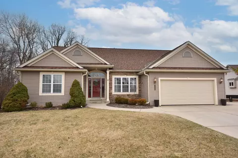 1135 Seneca, Hartford, WI 53027