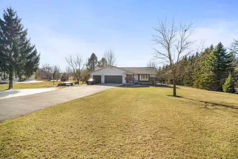 2125 Edgewater, Grafton, WI 53024