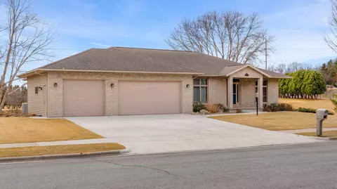 1902 Evenson, Onalaska, WI 54650