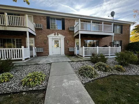 139 Heidel #2, Thiensville, WI 53092