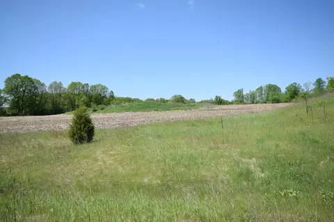 Lt2 Spring #CSM5655, Newburg, WI 53095