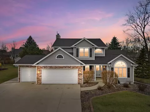 w200n16335 Pine, Jackson, WI 53037