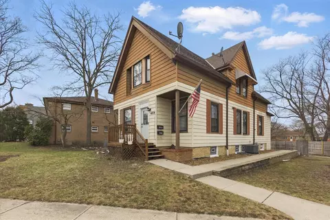 4804 W Forest Home, Milwaukee, WI 53219