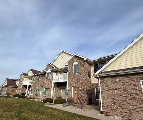 9219 66th #146, Pleasant Prairie, WI 53158