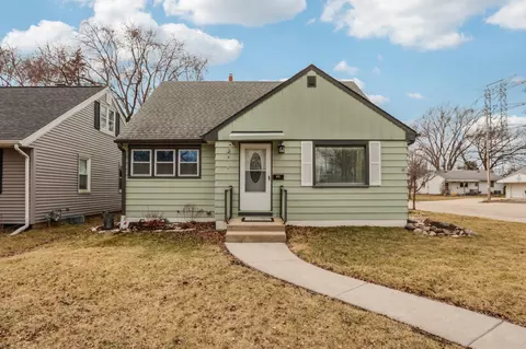 905 S 111th, West Allis, WI 53214