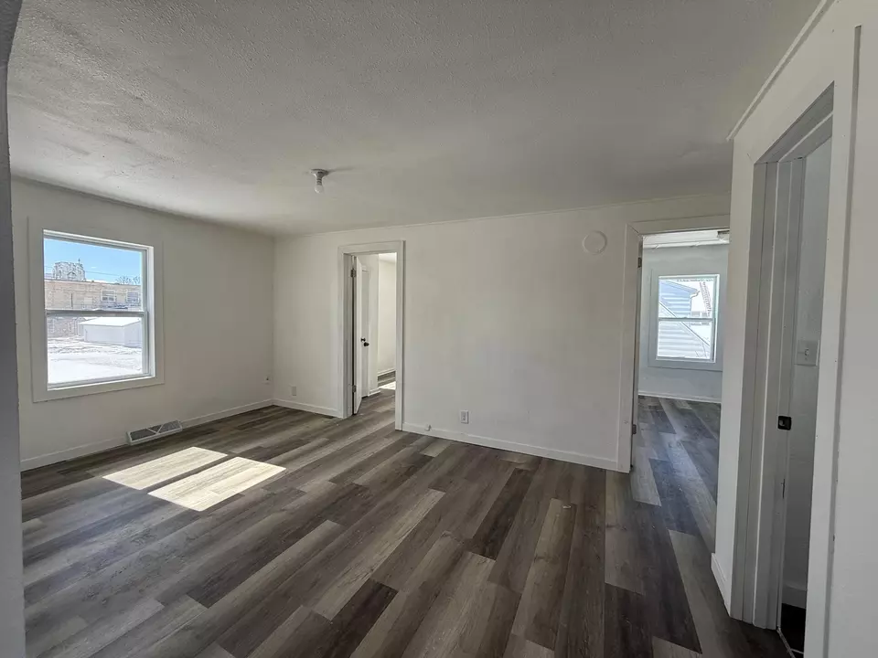 Living - 313 E Ctr, Shawano, WI 54166 photo 7 of 8