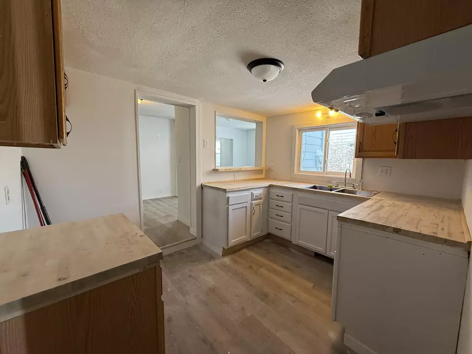 Kitchen - 313 E Ctr, Shawano, WI 54166 photo 1 of 2