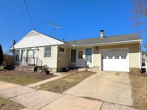 210 S 6th, Watertown, WI 53094