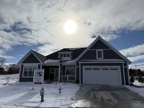 1749 N N Riv, River Hills, WI 53217