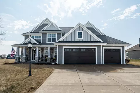 8121 W Highlander, Mequon, WI 53097