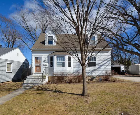 6162 N 39th, Milwaukee, WI 53209