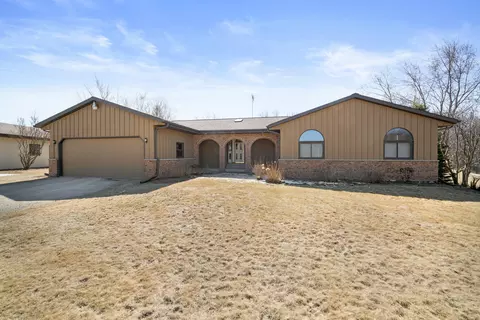 2549 County Line, Kewaskum, WI 53040