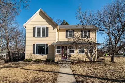 230 Lawn, Hartland, WI 53029