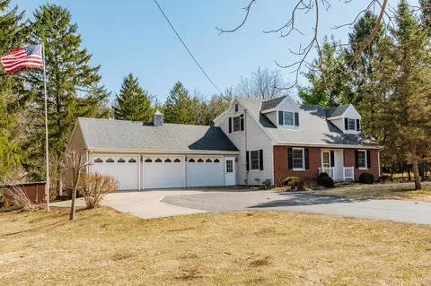 w359n6972 Brown, Oconomowoc, WI 53066