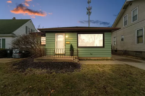 525 Harvey, Racine, WI 53405