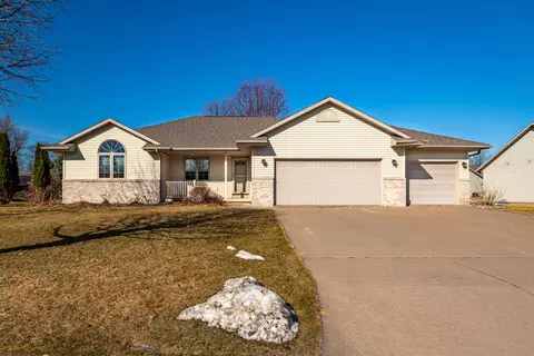 1077 Windsong, Onalaska, WI 54650