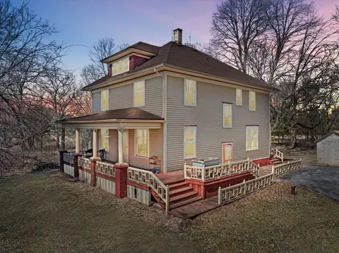 2030 Mapledale, Trenton, WI 53090