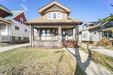 1205 S 56th #1207, West Allis, WI 53214