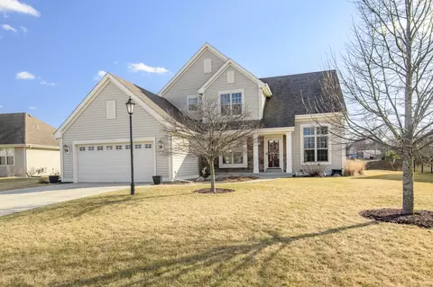 2771 Oakmont, East Troy, WI 53120