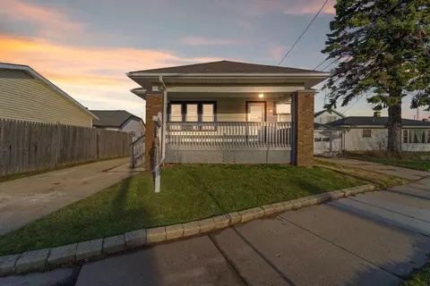 1920 Kearney, Racine, WI 53403