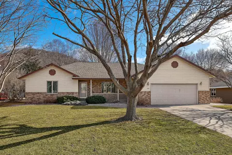 328 Beacon Vly, La Crescent, MN 55947