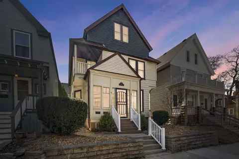 1537 E Irving, Milwaukee, WI 53202