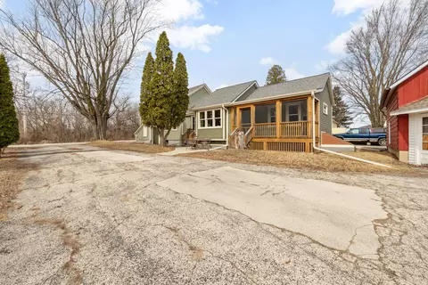 6386 Yellowstone, Addison, WI 53002
