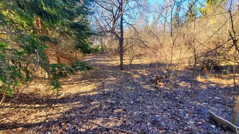 Lts4, 5-7 Queen #1/2, Sugar Creek, WI 53121