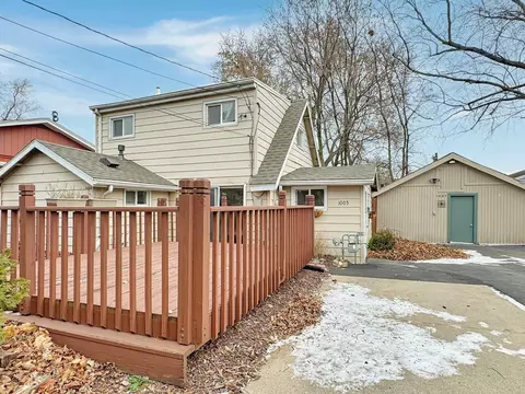 1005 Westowne, Waukesha, WI 53188