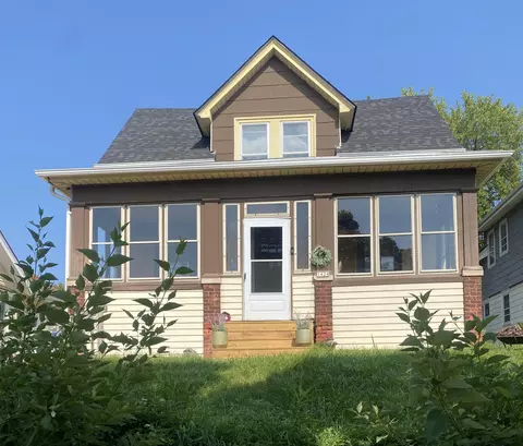 1424 N 52nd, Milwaukee, WI 53208