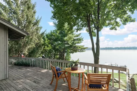 N6716 Lake, Lake Mills, WI 53551