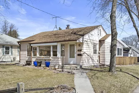 4576 S Quincy, Milwaukee, WI 53207