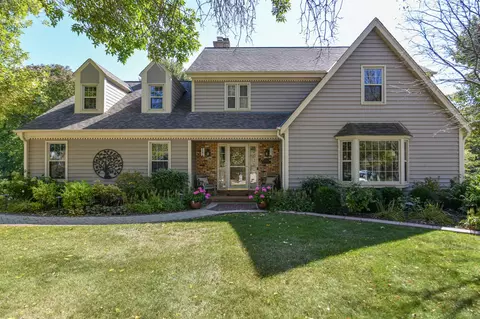6329 Parkview, Greendale, WI 53129