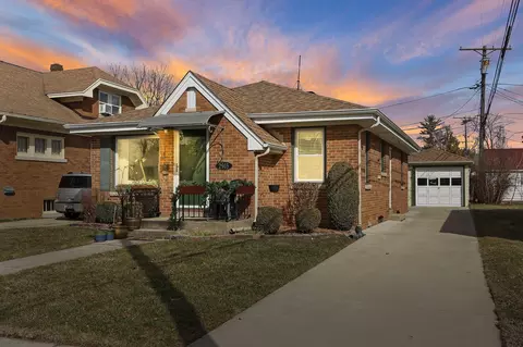 2915 Geneva, Racine, WI 53402