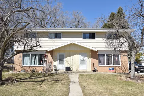1523 5th #1525, Grafton, WI 53024