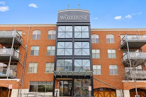 130 S Water #101, Milwaukee, WI 53204