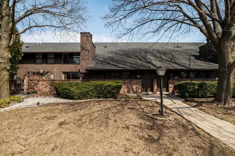 5182 Woodbridge, Greenfield, WI 53221