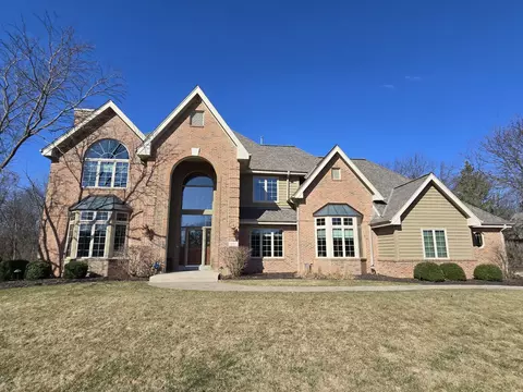 5785 S Golden Rain, New Berlin, WI 53151