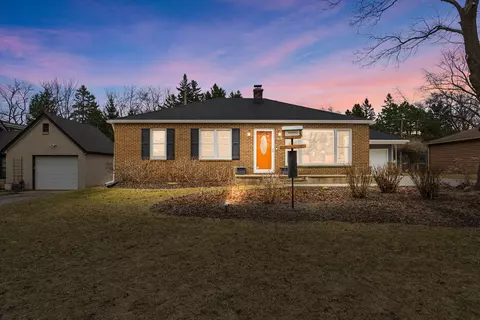 8134 N Seneca, Fox Point, WI 53217