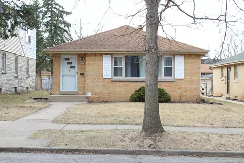4853 N 74th, Milwaukee, WI 53218