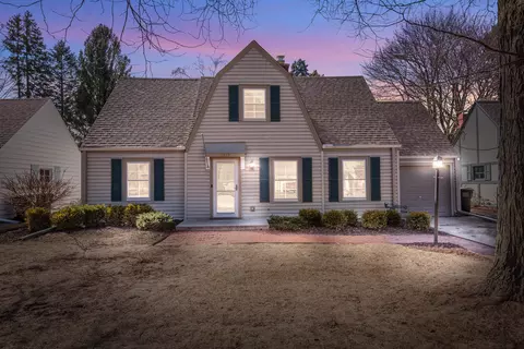 6635 N Elm Tree, Glendale, WI 53217