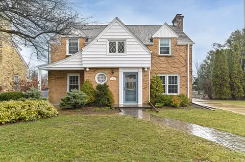 3027 Ruby, Racine, WI 53402