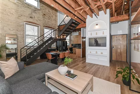 904 E Pearson #122, Milwaukee, WI 53202