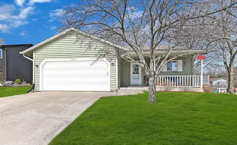 1610 Erin, Waukesha, WI 53188