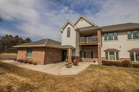 841 Cheyenne #H, Grafton, WI 53024