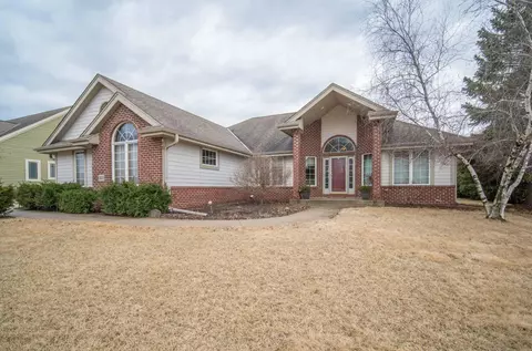 1513 Hawthorn, West Bend, WI 53095